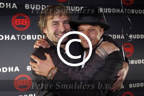 Amsterdam 23 november 2012
Opening nieuwe Buddha to Buddha pand in Amsterdam. Viktor Reinier met Batul Looman
Peter Smulders bv