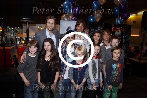 Amsterdam 25 november 2012
Premiere de vijf legendes in pathe arena. stemmencast met oa Bas Muijs Vincent Croiset  Gijs Eggenkamp Tara Hetharia Xavier Werner en Sem ragas
Peter Smulders bv