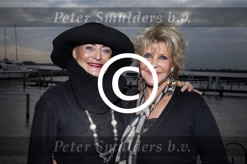 Loosdrecht 26 november 2012
Presentatie cd Anneke Gronloh bij het Golden Tulip hotel. Vivian Boelen
Peter Smulders bv