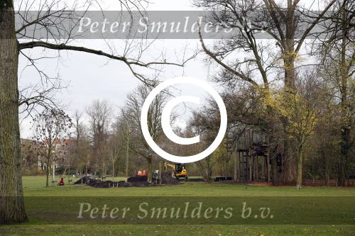 Amsterdam 26 november 2012
Het laatste huis dat Frank Rijkaard heeft gekocht aan het vondelpark wat nu verbouwd wordt.
Peter Smulders bv