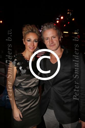 Hilversum 14 december 2012
Finale TVOH in studio 22 gepresenteerd door Martijn Krabbe en Wendy v Dijk.
Johannes Rypma en Leona Philippo zijn de finalisten. Wendy met Erland Galjaard
Peter Smulders bv