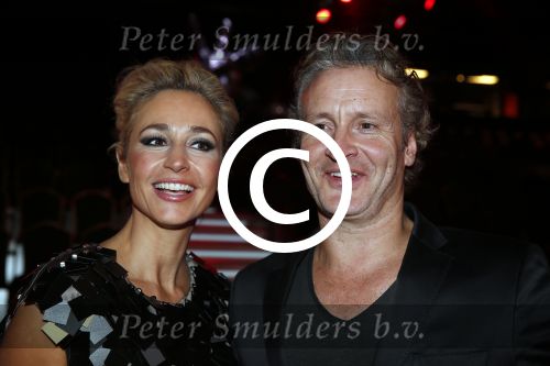 Hilversum 14 december 2012
Finale TVOH in studio 22 gepresenteerd door Martijn Krabbe en Wendy v Dijk.
Johannes Rypma en Leona Philippo zijn de finalisten. Wendy met Erland Galjaard
Peter Smulders bv