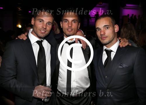 Bunnik 10 december 2012
Miss Nederland verkiezing gepresenteerd door Yolanthe Sneijder Cabau en Kim Kotter. Wesley Sneijder met zijn broers Rodney en Jeffrey
Peter Smulders bv