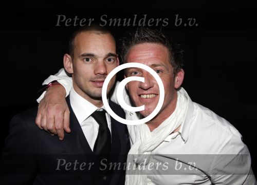 Bunnik 10 december 2012
Miss Nederland verkiezing gepresenteerd door Yolanthe Sneijder Cabau en Kim Kotter. Wesley Sneijder met een fan
Peter Smulders bv