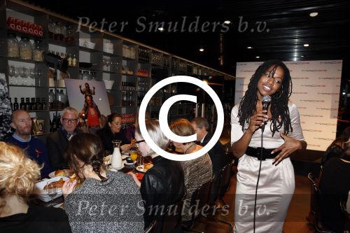 Amsterdam 30 november 2012
Ontbijt orange Babies en MAC cosmetics bij de bijenkorf met oa Caroline Tensen Baba Sylla  Natasja Froger Suzanne Klemann en Fiona Hering. zangeres bij orange babies ontbijs
Peter Smulders bv