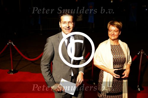 Scheveningen 30 november 2013
Voorstelling in het circustheater ivm met 200 jaar koninkrijk in Nederland. Jeroen Dijsselbloem met vrouw