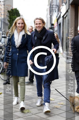 Amsterdam 30 november 2013
John Ewbank en Kelly Weekers met hun hondje op de pc hooftstraat