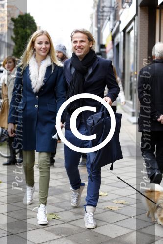 Amsterdam 30 november 2013
John Ewbank en Kelly Weekers met hun hondje op de pc hooftstraat
