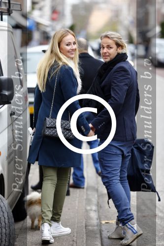 Amsterdam 30 november 2013
John Ewbank en Kelly Weekers met hun hondje op de pc hooftstraat