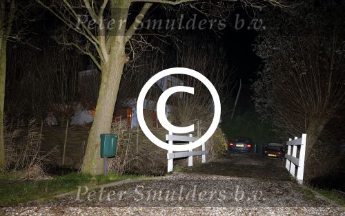 Uitdam 1 december  2013
Thijs Romer en  Katja Schuurman hun auto\'s staan op hun oprit