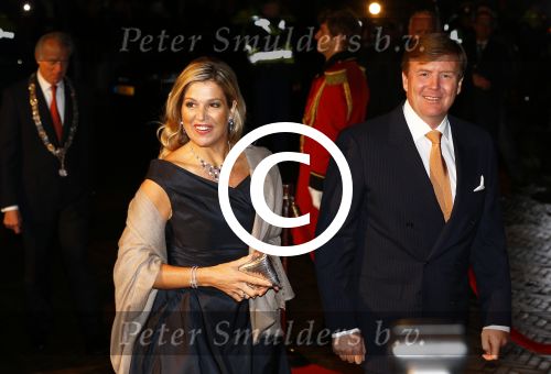Scheveningen 30 november 2013
Voorstelling in het circustheater ivm met 200 jaar koninkrijk in Nederland. Koning Willem Alexander en Koningin Maxima