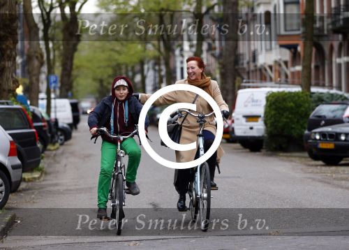 Amsterdam 26 november 2013
Loes Luca met ... op de fiets in Amsterdam zuid