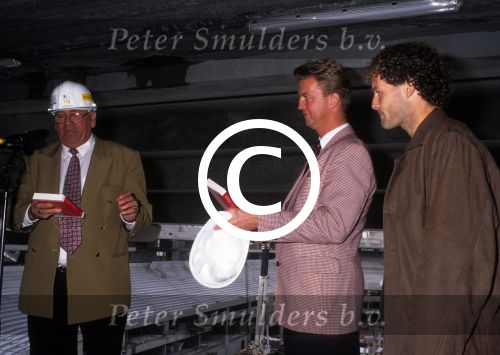1996 Uitreiking boek tussen Hemel en Bank
Louis v Gaal samen met Bobby Haarms en Danny Blind
Foto Peter Smulders BV