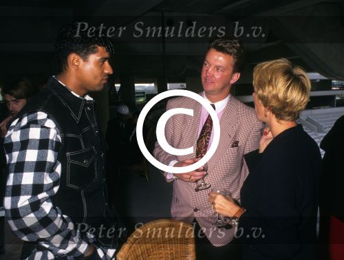 1996 Uitreiking boek tussen Hemel en Bank
Louis v Gaal samen met Bobby Haarms en Danny Blind
Foto Peter Smulders BV