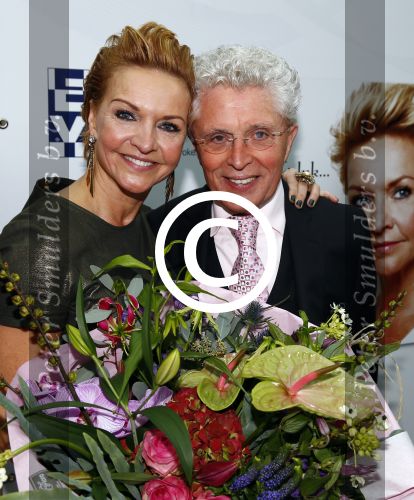 Noordwijk 29 november 2013
50e verjaardag en nieuwe cd van Mariska v Kolck bij beachclub O in Noordwijk.
Mariska met Jacques d ancona
