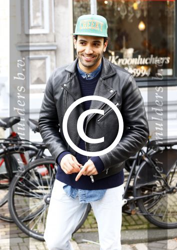 Amsterdam 11 november 2013
Boek presentatie Cariice v Houten en Halina Reijn. Marwan Kenzari met naam op fiets