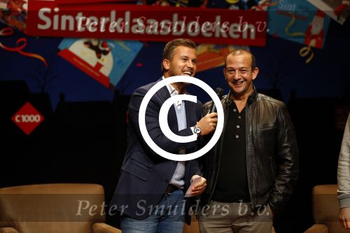 Amsterdam 12 november 2013
Presentatie Sinterklaasboeken van douwe egberts met Winston Gerschtanowitz Ivo Niehe Prinses Laurentien en Najib Amhali in de bibliotheek van Amsterdam.