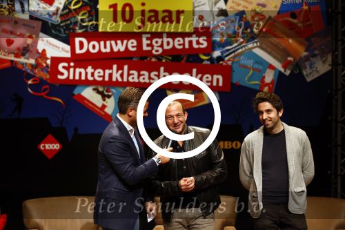 Amsterdam 12 november 2013
Presentatie Sinterklaasboeken van douwe egberts met Winston Gerschtanowitz Ivo Niehe Prinses Laurentien en Najib Amhali in de bibliotheek van Amsterdam.
