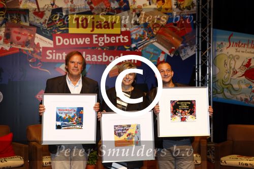 Amsterdam 12 november 2013
Presentatie Sinterklaasboeken van douwe egberts met Winston Gerschtanowitz Ivo Niehe Prinses Laurentien en Najib Amhali in de bibliotheek van Amsterdam.