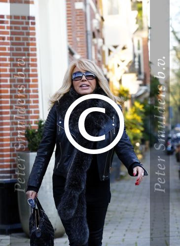 Amsterdam 21 november 2013
Patricia Paay op straat in Amsterdam zuid