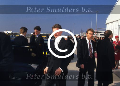 1996 Doop en nieuwe namen voor de boeings van Martin Air met kinderen van Pieter v Vollenhoven, Prins Maurits Prins Pieter Christiaan, Prins Floris en Prins Bernhard Jr. en Martin Schroder