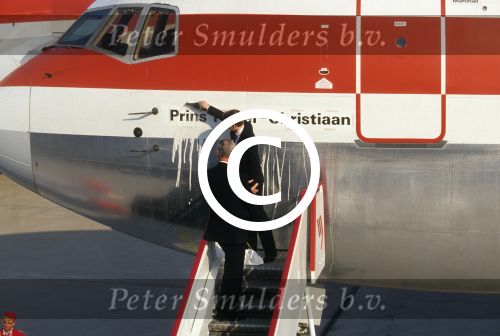1996 Doop en nieuwe namen voor de boeings van Martin Air met kinderen van Pieter v Vollenhoven, Prins Maurits Prins Pieter Christiaan, Prins Floris en Prins Bernhard Jr. en Martin Schroder