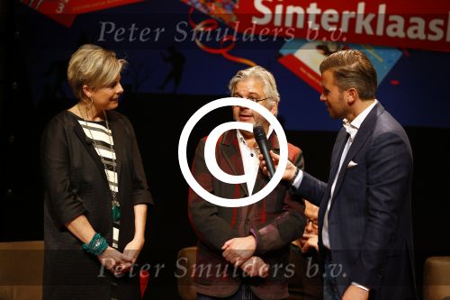 Amsterdam 12 november 2013
Presentatie Sinterklaasboeken van douwe egberts met Winston Gerschtanowitz Ivo Niehe Prinses Laurentien en Najib Amhali in de bibliotheek van Amsterdam.