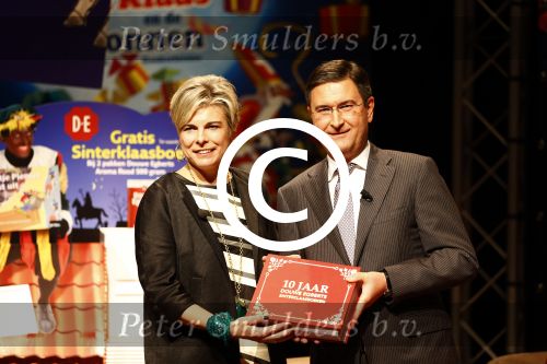Amsterdam 12 november 2013
Presentatie Sinterklaasboeken van douwe egberts met Winston Gerschtanowitz Ivo Niehe Prinses Laurentien en Najib Amhali in de bibliotheek van Amsterdam.