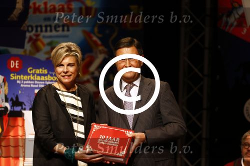 Amsterdam 12 november 2013
Presentatie Sinterklaasboeken van douwe egberts met Winston Gerschtanowitz Ivo Niehe Prinses Laurentien en Najib Amhali in de bibliotheek van Amsterdam.