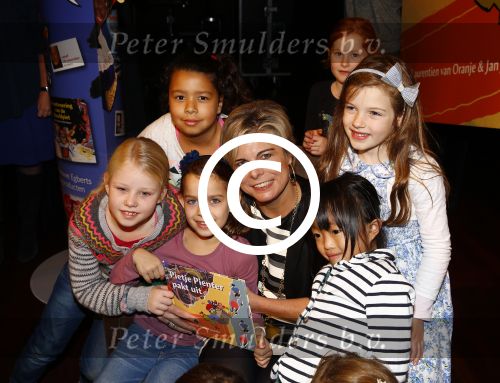 Amsterdam 12 november 2013
Presentatie Sinterklaasboeken van douwe egberts met Winston Gerschtanowitz Ivo Niehe Prinses Laurentien en Najib Amhali in de bibliotheek van Amsterdam.