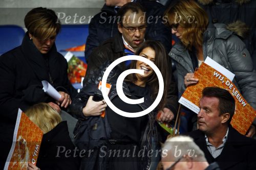 Amsterdam 19 november 2013
Sabia Engizek met ramon v  d Vaart op de tribune bij Nederland - Columbia waar rafael v d Vaart geblesseerd uitvalt.