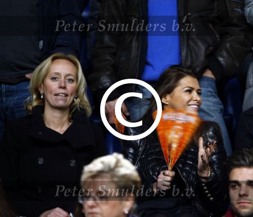 Amsterdam 19 november 2013
Sabia Engizek met ramon v  d Vaart op de tribune bij Nederland - Columbia waar rafael v d Vaart geblesseerd uitvalt.