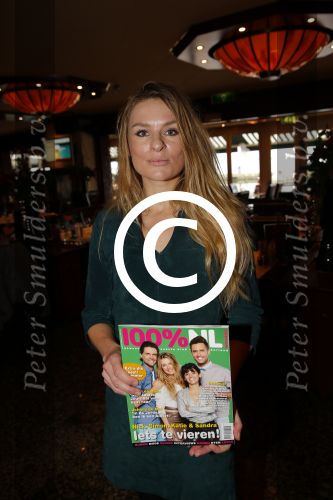 Volendam 26 november 2013
Presentatie cover 100% NL magazine met oa Nick en Simon, Ferri Somogyi , Sandra v Nieuwland en Kees Tol bij Old Dutch.