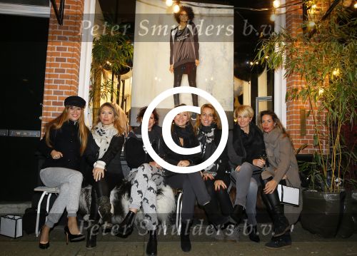 Amsterdam 20 november 2014
Opening winkel 10 days in de cornelis schuytstraat. Cynthia Abma Anouk Smulders isa Hoes Beertje v Beers Elle v Rijn Barbara Hilbrink en Myon Veenendaal