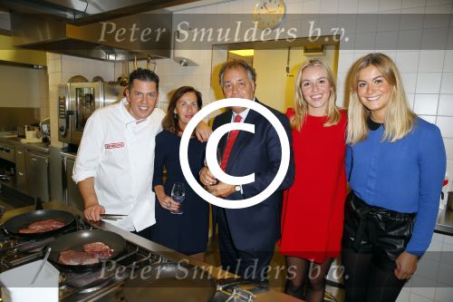 Vaassen 9 november 2014
Presentatie nieuwe produktlijn Aad Ouborg Bourgini genaamd. De presentatie is in restaurant de Leest van Jacob Jan Boerma. Aad Nikki en Mariet van Mill