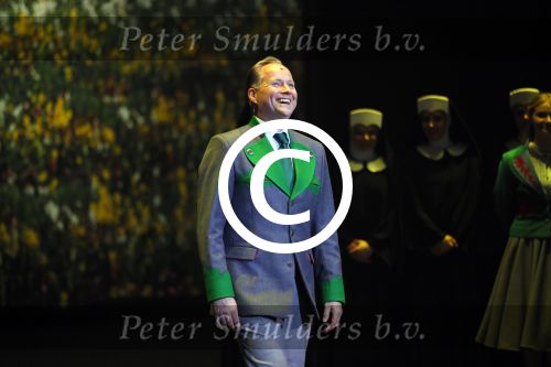 Den Bosch 23 november 2014
Premiere Sound of music in de parade in Den Bosch. 
De cast bestaat uit Anouk Maas Ad Knippels Maaike Widdershoven
Tony Neef Cindy Bell en  Vajen v d Bosch in de Albert Verlinde produktie.