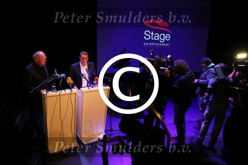 Amsterdam 17 december 2014
Joop v d Ende en Albert Verlinde maken bekend op persconferentie in gebouw van Stage holding dat ze samen gaan werken.