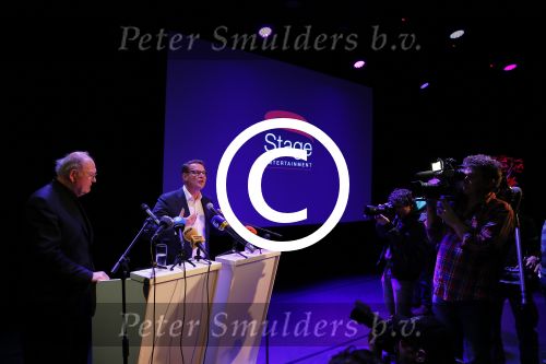 Amsterdam 17 december 2014
Joop v d Ende en Albert Verlinde maken bekend op persconferentie in gebouw van Stage holding dat ze samen gaan werken.