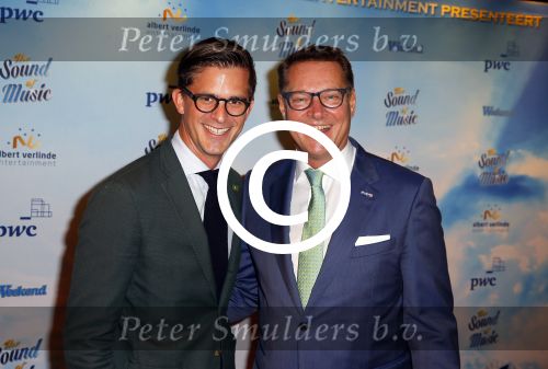 Den Bosch 23 november 2014
Premiere Sound of music in de parade in Den Bosch. Albert Verlinde met ... Dona