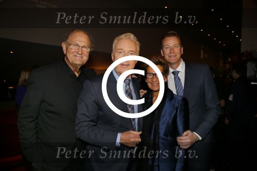 Utrecht 18 november 2014
Andre v Duin viert zijn 50 jarig artiesten bestaan in het Beatrix theater.
Andre met Martin en Joop en Janine v d Ende