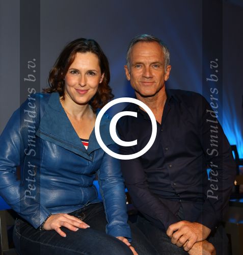 Hilversum, 11 December 2014
Perspresentatie AVROTROS Winterseizoen
Jaap Jongbloed met Anniko v Santen presenteren samen het programma AD Misdaadmeter