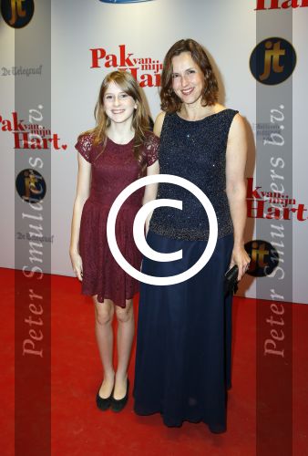 Hilversum 27 oktober 2014
Premiere film pak van mijn hart van Kees v Nieuwkerk. Anniko v Santen met dochter