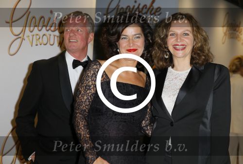 Amsterdam 1 december 2014
Premiere Gooische vrouwen 2 in het nieuwe de la mar met in de hoofdrollen Linda de Mol Lies Visschedijk Tjitske Reijdinga en Susan Visser