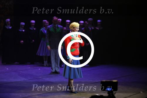 Den Bosch 23 november 2014
Premiere Sound of music in de parade in Den Bosch. 
De cast bestaat uit Anouk Maas Ad Knippels Maaike Widdershoven
Tony Neef Cindy Bell en  Vajen v d Bosch in de Albert Verlinde produktie.