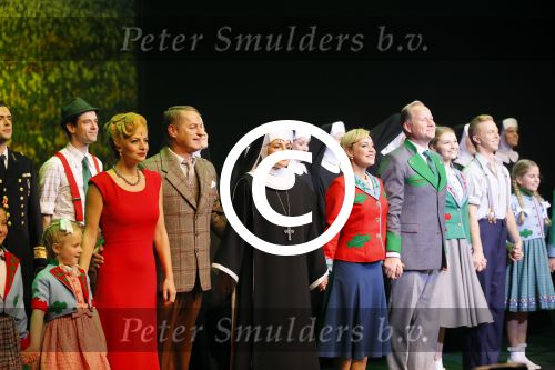 Den Bosch 23 november 2014
Premiere Sound of music in de parade in Den Bosch. 
De cast bestaat uit Anouk Maas Ad Knippels Maaike Widdershoven
Tony Neef Cindy Bell en  Vajen v d Bosch in de Albert Verlinde produktie.