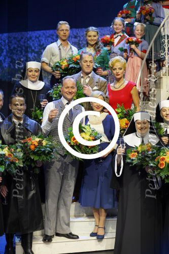 Den Bosch 23 november 2014
Premiere Sound of music in de parade in Den Bosch. 
De cast bestaat uit Anouk Maas Ad Knippels Maaike Widdershoven
Tony Neef Cindy Bell en  Vajen v d Bosch in de Albert Verlinde produktie.