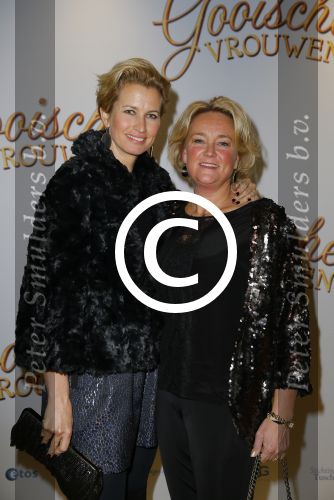 Amsterdam 1 december 2014
Premiere Gooische vrouwen 2 in het nieuwe de la mar met in de hoofdrollen Linda de Mol Lies Visschedijk Tjitske Reijdinga en Susan Visser
