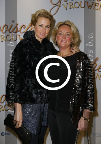 Amsterdam 1 december 2014
Premiere Gooische vrouwen 2 in het nieuwe de la mar met in de hoofdrollen Linda de Mol Lies Visschedijk Tjitske Reijdinga en Susan Visser