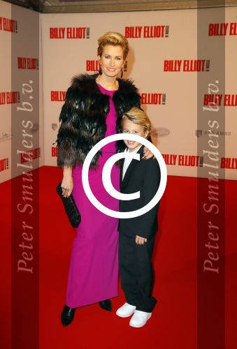Scheveningen 30 november 2014
Premiere Billy Elliot in het circustheater. Anouk en Max Smulders