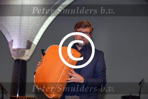 Hilversum 6 november 2014
Perspresentatie van de evangelische omroep EO. Arjan Lock